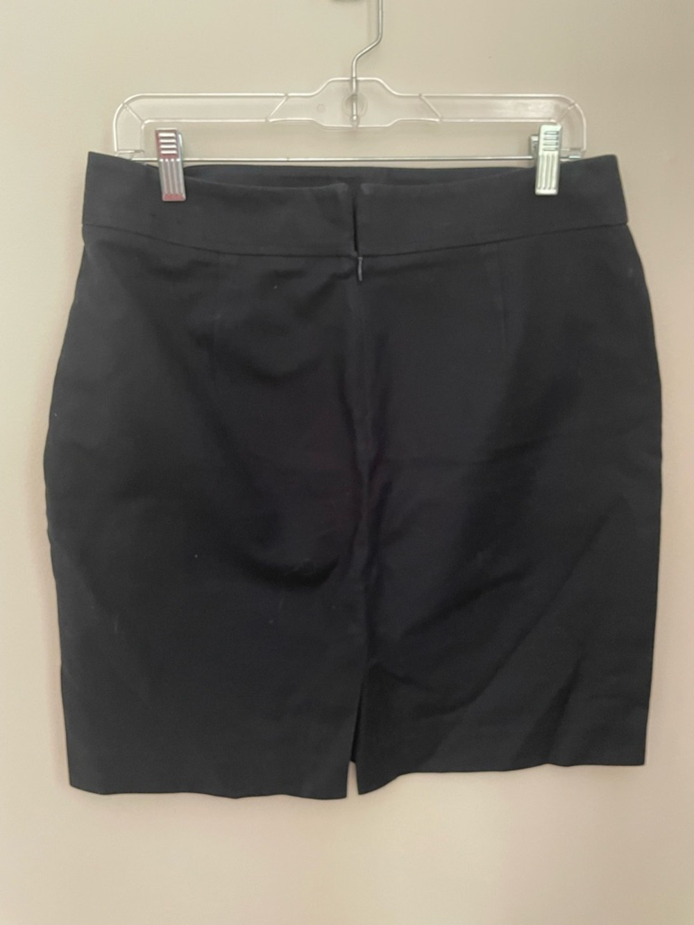 Banana Republic Skirt – Navy – Size 10 – Classic Workwear - Picture 2 of 4